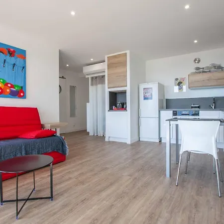 Tres Beau T2 Climatise Refait A Neuf, Vue Panoramique Exceptionnelle A 120m A Pied De La * La Ciotat