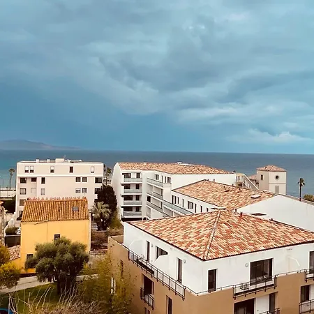 Très Beau T2 Climatisé Refait à Neuf, Vue Panoramique Exceptionnelle à 120m à Pied De La Apartamento